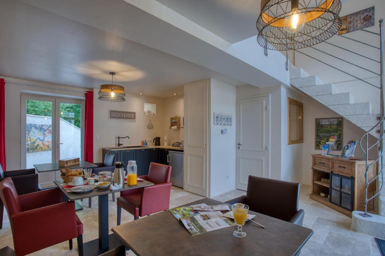 Domaine Des Pierres Blanches - Chambres D'Hotes Carlux Экстерьер фото